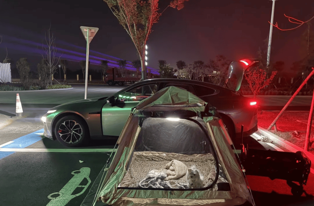 期间年轻人旅行掀起“帐篷过夜”热潮不朽情缘平台不住酒店住帐篷!国庆(图3) 期间年轻人旅行掀起“帐篷过夜”热潮不朽情缘平台不住酒店住帐篷!国庆(图3)